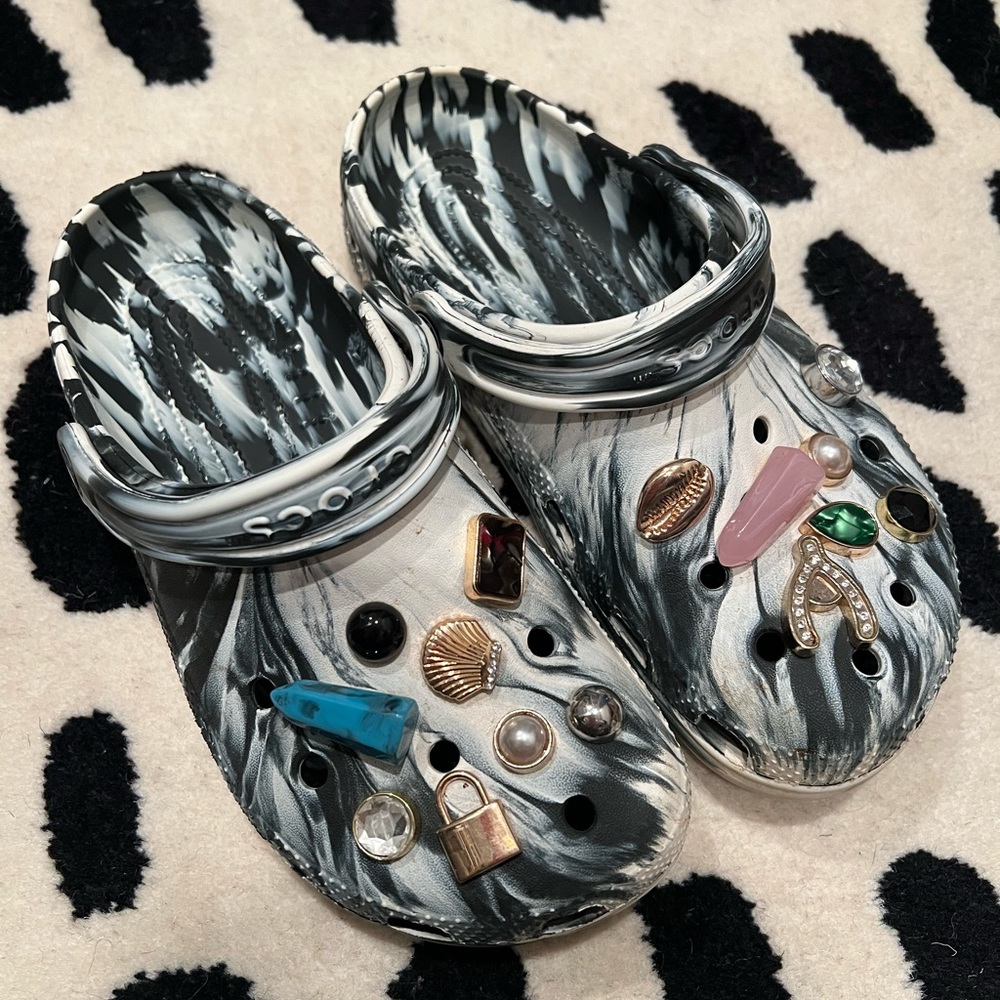 Womens Crocs sz 8 black and white marbled with mixed jibbetts